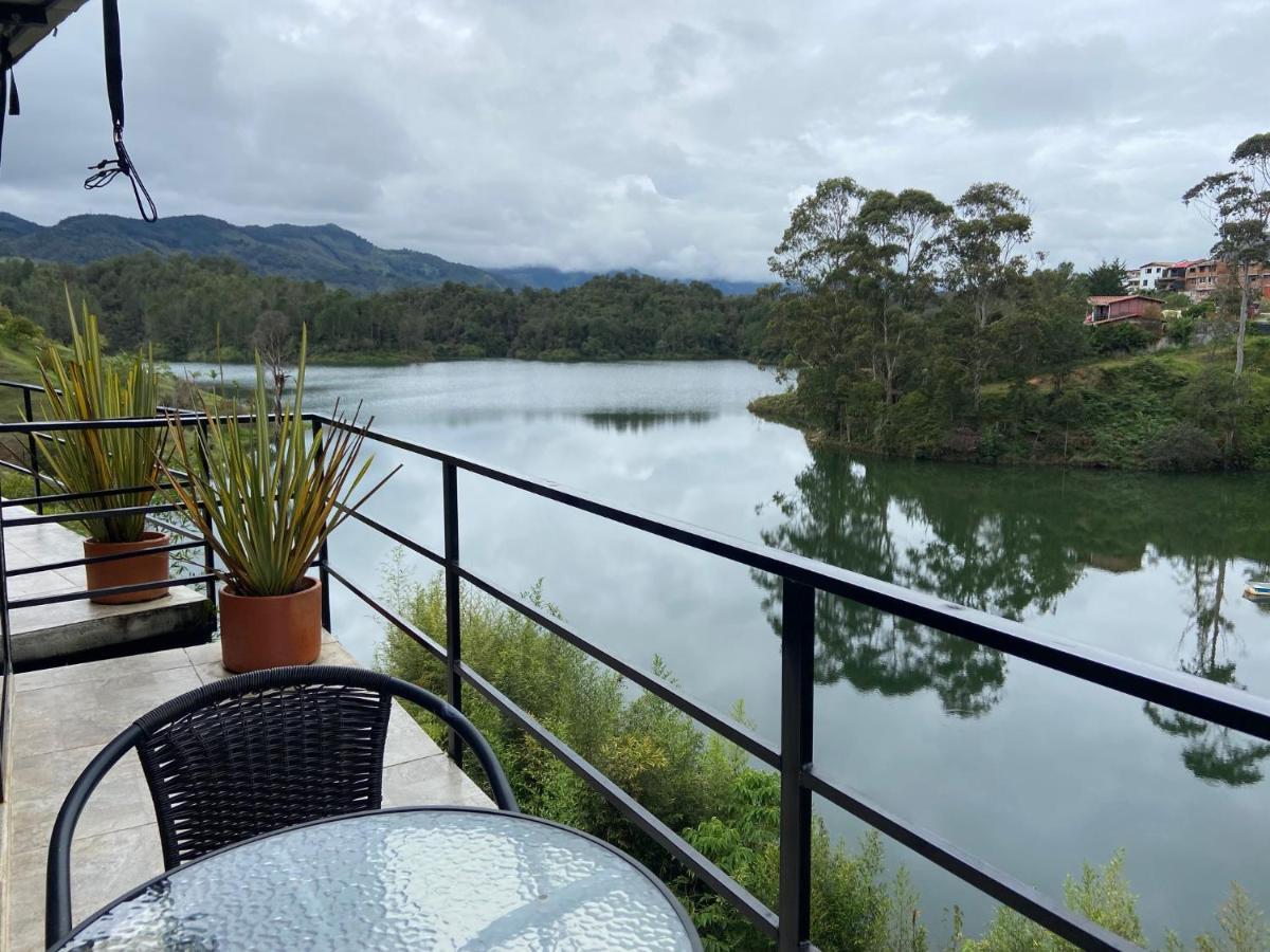 La Madriguera Hotel กัวตาเป ภายนอก รูปภาพ