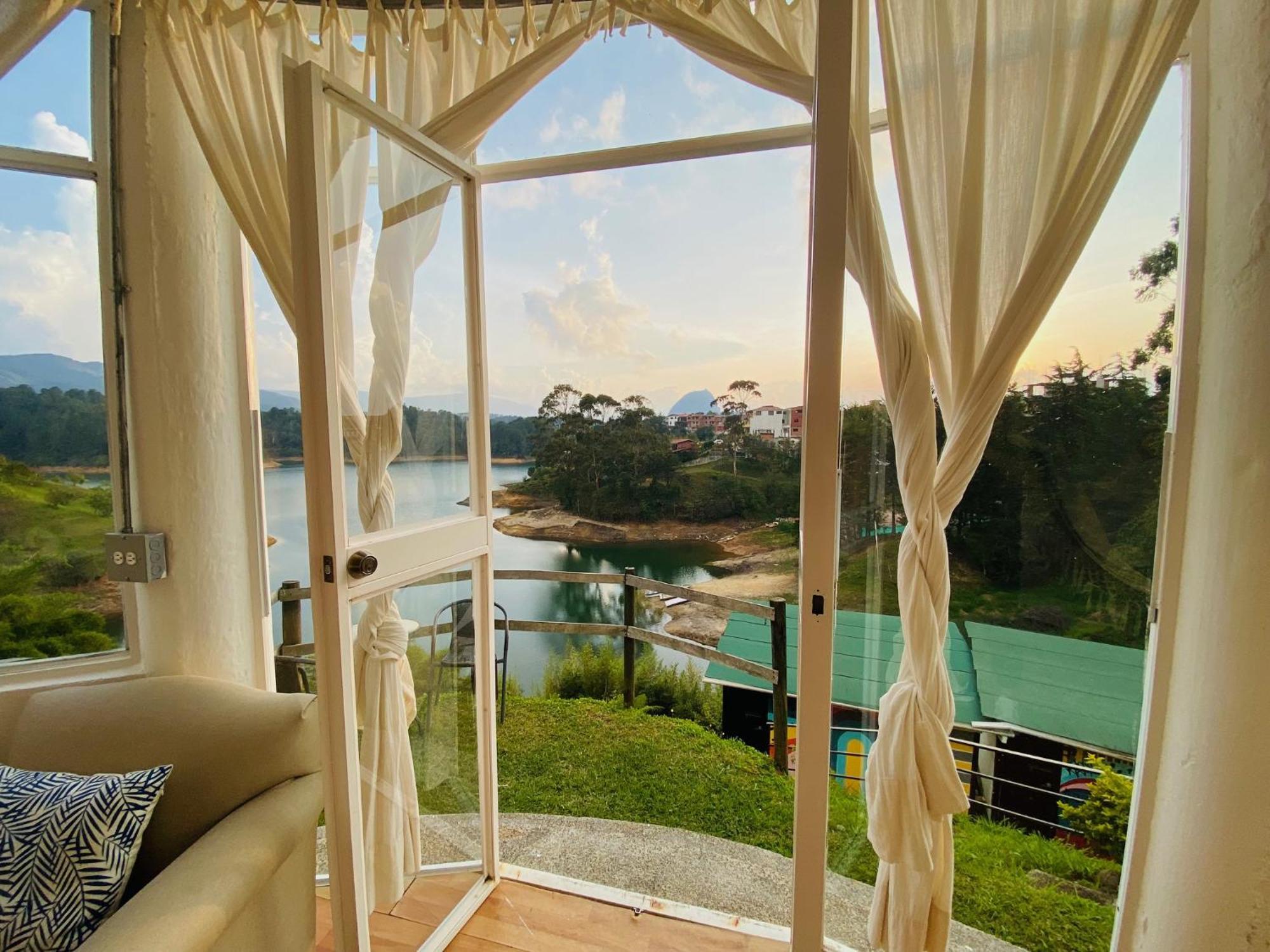 La Madriguera Hotel กัวตาเป ภายนอก รูปภาพ