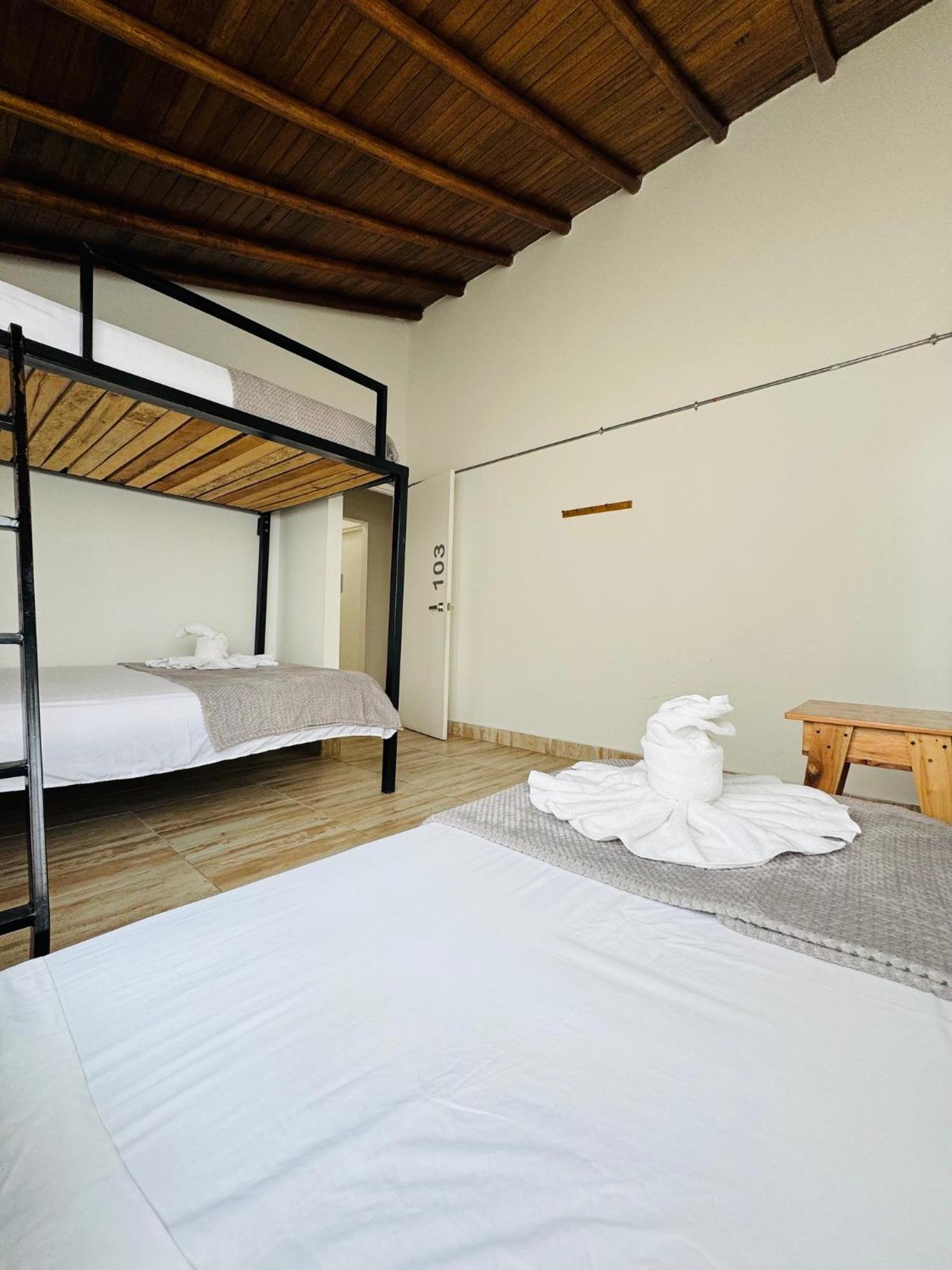 La Madriguera Hotel กัวตาเป ภายนอก รูปภาพ